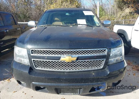 2013 Chevrolet Tahoe Ltz z USA, uszkodzony, nr VIN 1GNSKCE01DR250479